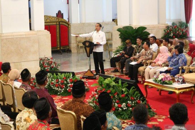 Jokowi Minta Pertemuan Rutin Dengan Petani Bahas Perhutanan Sosial