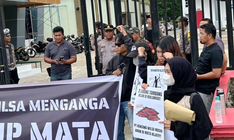 Kejahatan Lingkungan di Kaltim: Lubang Eks Tambang Menganga Seluas 12 Lapangan Bola 