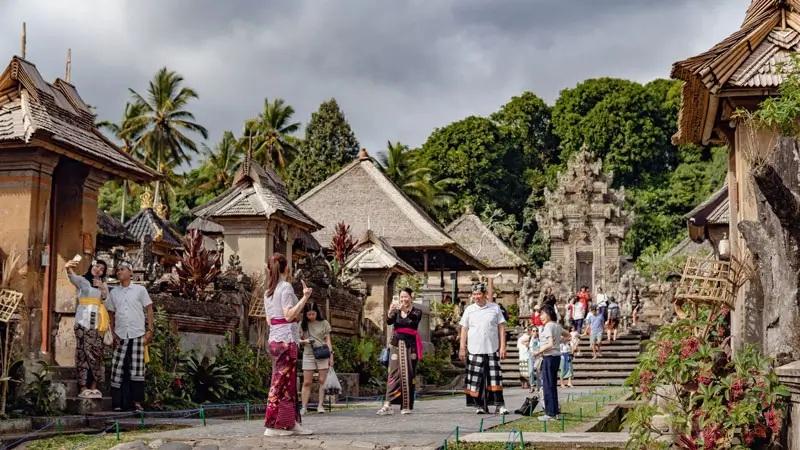 Studi ke Bali Berbuntut Panjang, Kades Giripurwa Dicecar DPMD