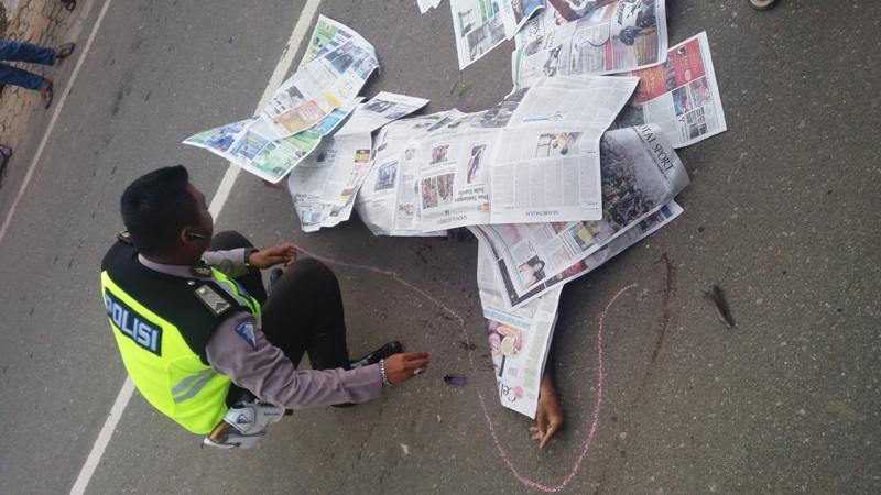 ALAMI KECELAKAAN TUNGGAL, SEORANG PENGENDARA MOTOR TEWAS