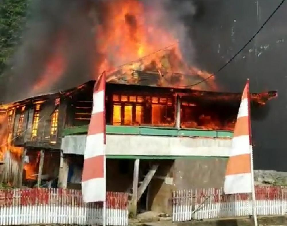 Rumah Dilalap Api, Warga Bone Alami Luka Bakar