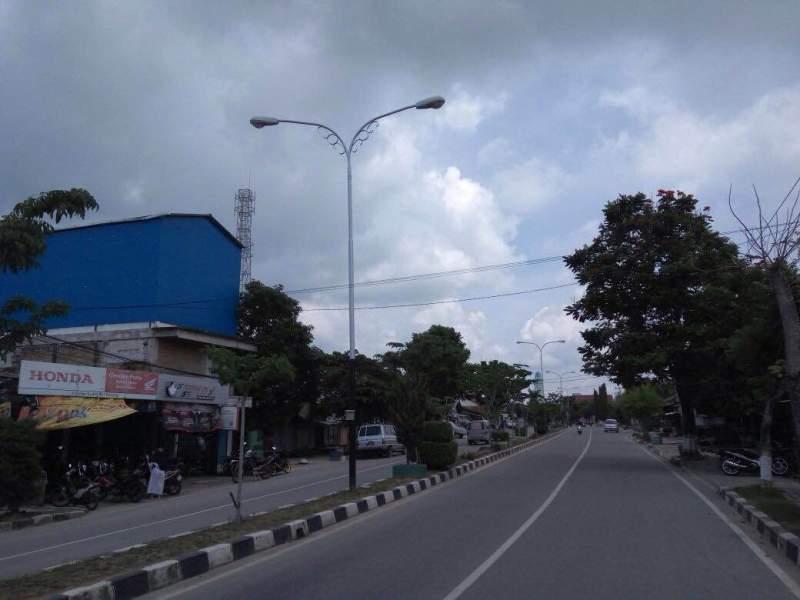 WARGA BERHARAP PJU DI KAWASAN INI SEGERA DIPERBAIKI SEBELUM RAMADHAN