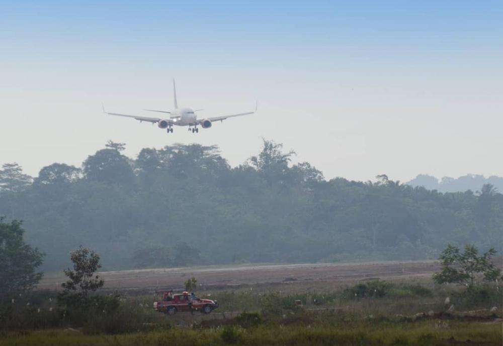 DPRD Katim Desak Menhub Atasi Kondisi Darurat di Bandara APT Pranoto