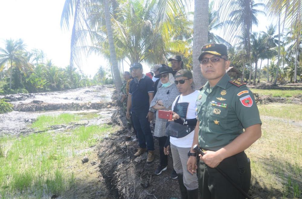 Dandim Bone Dampingi Tim Monev Pekerja Serasi Pusat Tinjau Lokasi Percetakan Tanggul