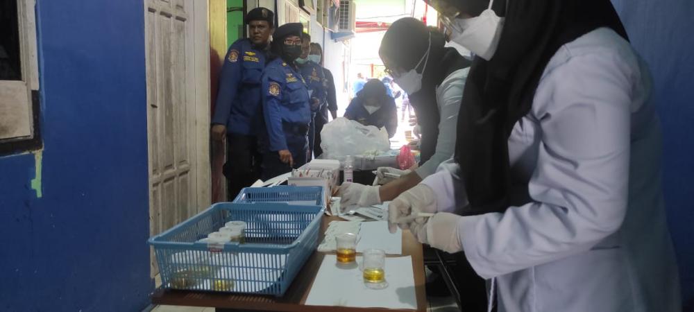 206 Pegawai Disdamkartan Bontang Jalani Tes Urine Dadakan