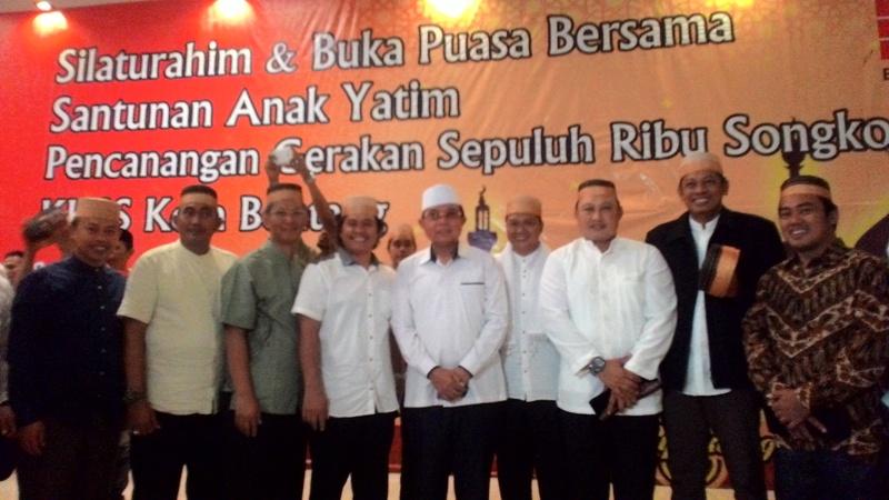 KKSS BONTANG GELAR BUKA BERSAMA ANAK YATIM DAN CANANGKAN 10.000 SONGKOK