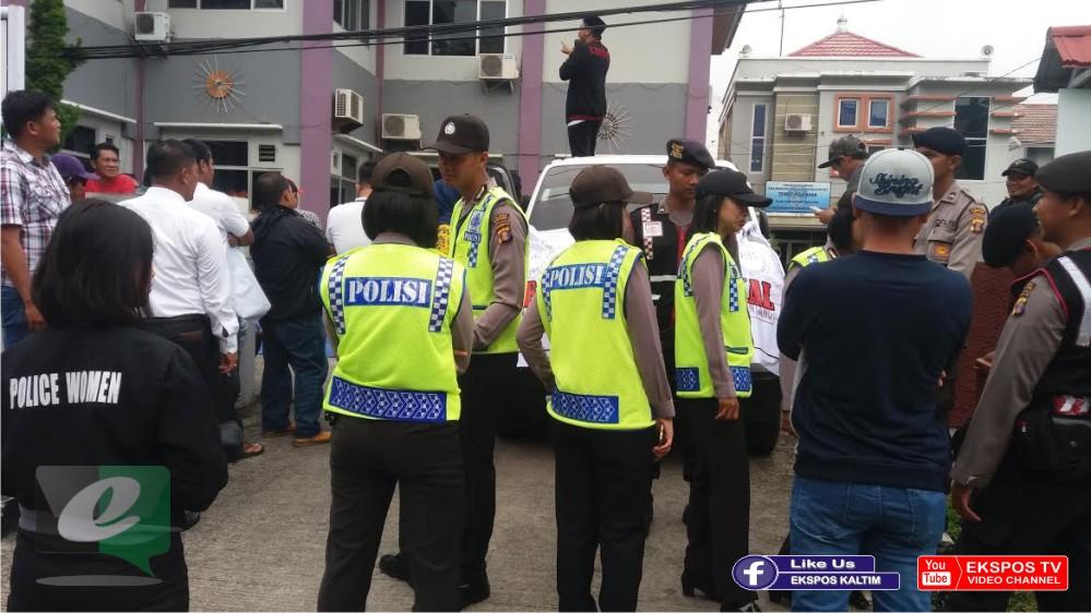 Kawal Demo Ratusan Kontraktor, Polres Bontang Terjunkan 160 Personil 