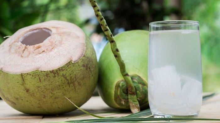 Benarkah Air Kelapa Mampu Meningkatkan Gairah Seksual? Ini Penjelasan Ilmiahnya
