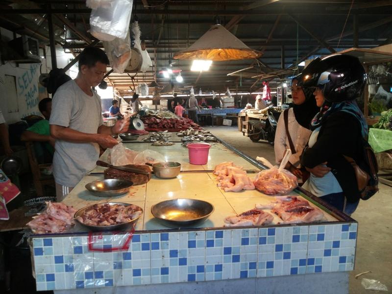 WOW... HARGA AYAM POTONG DI PASARAN CAPAI 42 RIBU PER EKOR