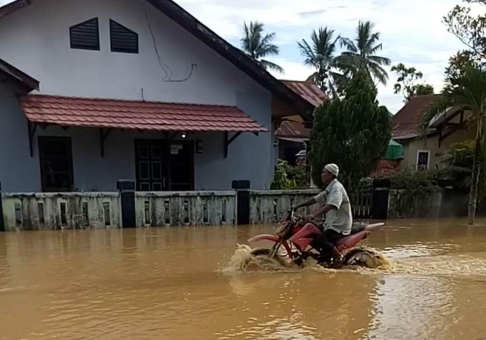 Guntung Bontang Kembali Dilanda Banjir, Aktivitas Warga Lumpuh