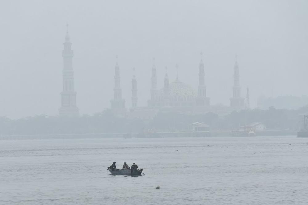 Kalsel dan Kalteng Waspada Banjir Rob, Kaltim Hujan Ringan