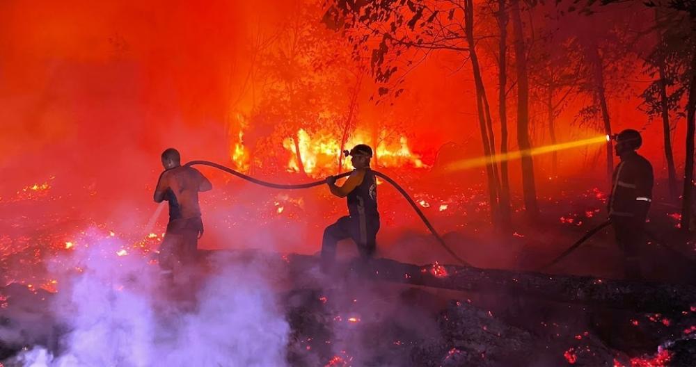 Di Balik Ganasnya Karhutla di Kutai Barat, Ancaman Hipoksia Mengintai Petugas 