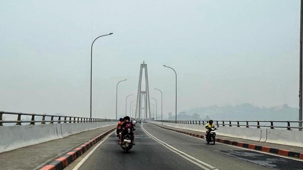 Cuaca Kalimantan Hari Ini: Hujan Guyur Kaltim, Kalsel Diselimuti Udara Kabur