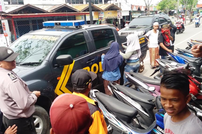 Ibu Ajak Anak Curi Pakaian di Pasar Berbas Tengah