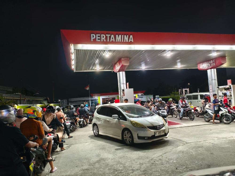 Antrean BBM Kembali Terlihat di Bontang: Wali Kota Neni Minta Jatah Pertalite Ditambah 