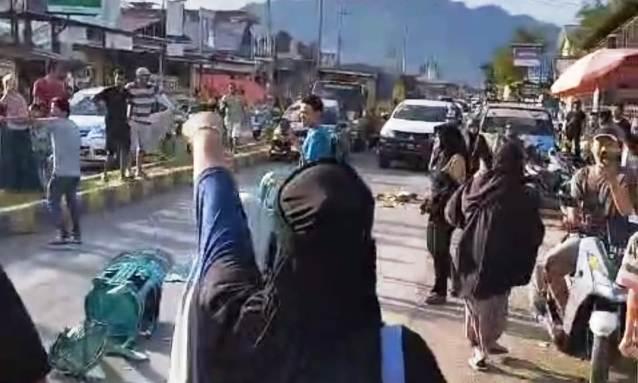 Keliru! Gubernur Kaltim soal Truk Batu Bara Boleh di Jalan Raya
