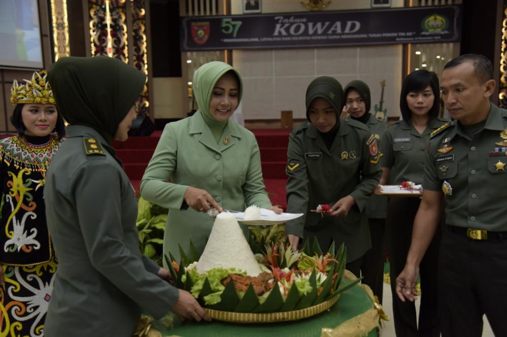 Koprs Wanita Angkatan Darat Genap Berusia 57 Tahun