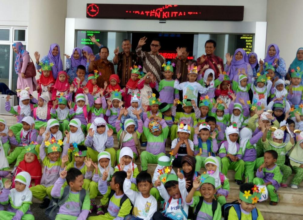 Ratusan Anak PAUD Kunjungi Kantor DPRD Kutim