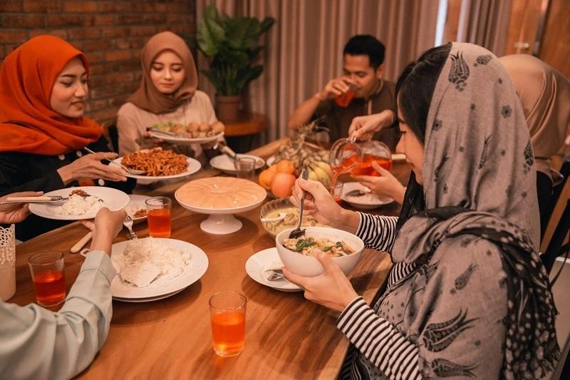 Cegah Gangguan Pencernaan Selama Puasa dengan Pola Sehat