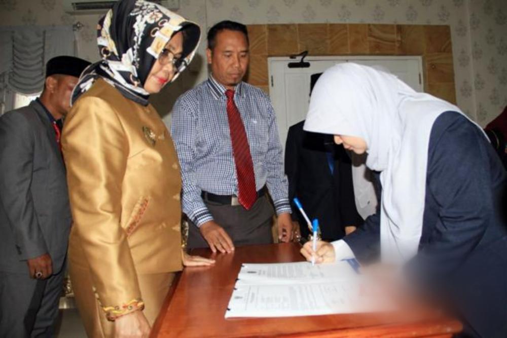 Wali Kota Neni Lantik Kasi Identitas Penduduk Disdukcapil Bontang