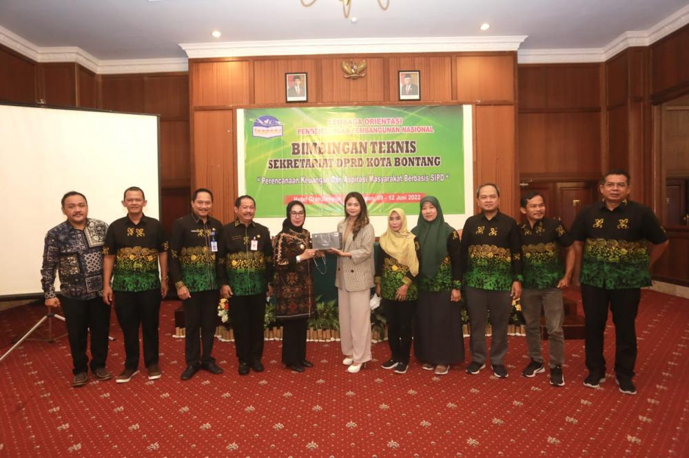 Wawali Najirah Sampaikan Pentingnya Kemampuan Komunikasi Bagi ASN 