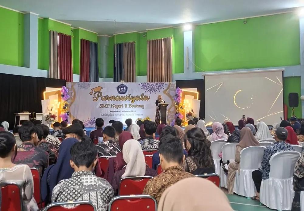 Perpisahan Kelas IX SMPN 8 Bontang Berlangsung Haru, 128 Siswa Resmi Lulus