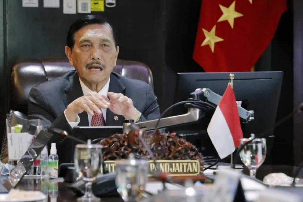 Luhut Imbau Masyarakat Budayakan Memakai Masker