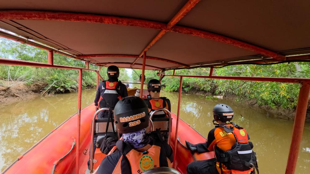 Kapal Ditemukan Setengah Tenggelam, Nelayan Muara Badak Masih Dicari