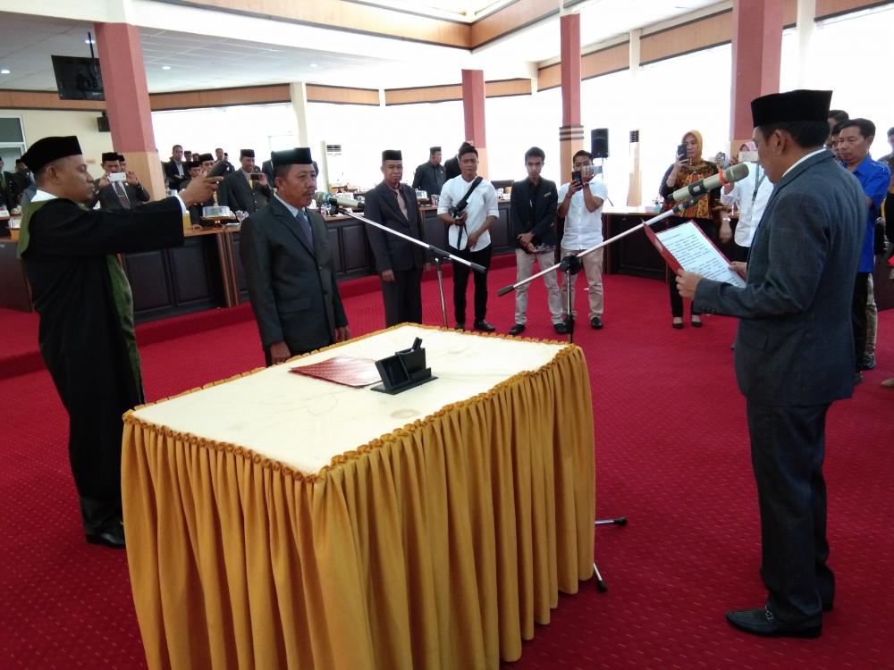 Paripurna, DPRD Bone Lantik Legislator Pengganti Alfian