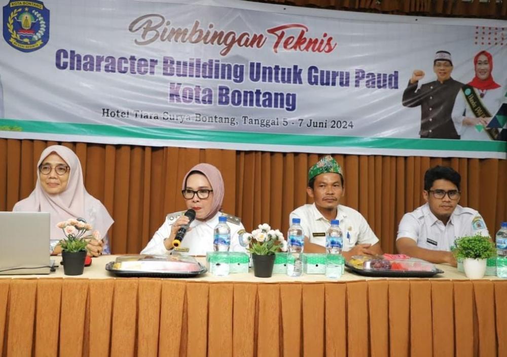 Bimtek Guru PAUD, Najirah Tekankan Pentingnya Pendidikan Karakter