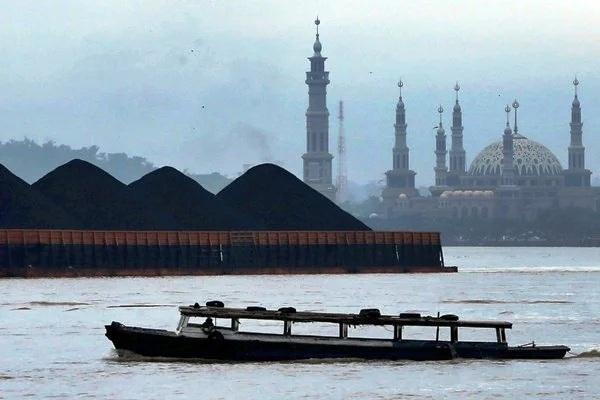 Dana Pusat Seret, Kaltim Terancam “Panas Dingin”, Pejabatnya Tetap Hedon