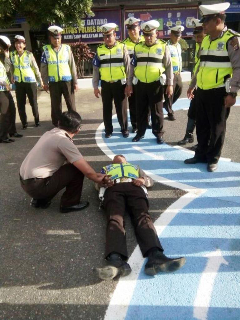 Tingkatkan Kemampuan Personel, Satlantas Gelar PPGD dan Olah TKP Laka Lantas