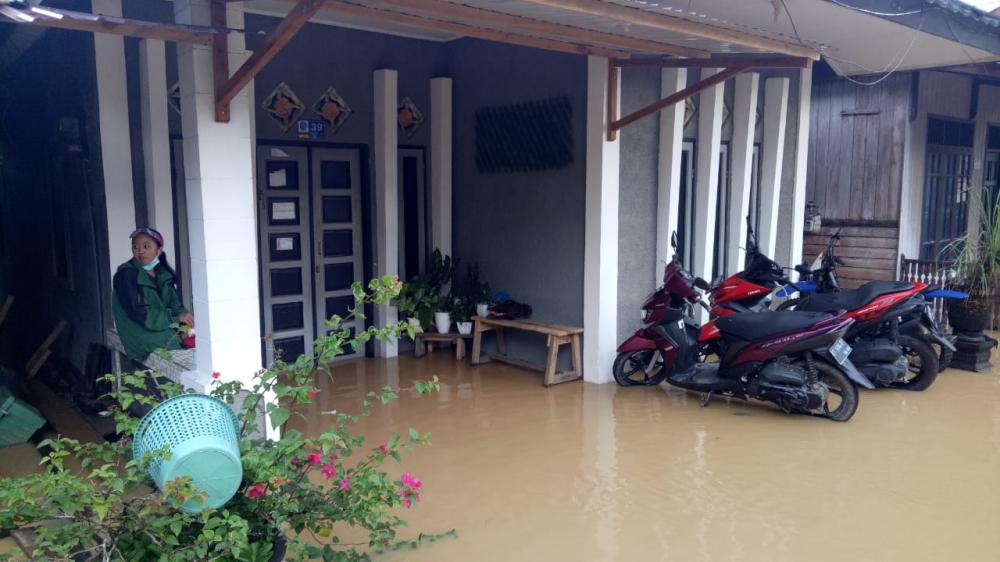 Guntung Bontang Banjir Lagi, Warga Teriak : Kapan Kami Bebas Banjir?