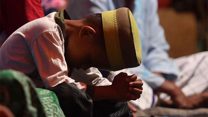 Belajar Puasa Tanpa Tekanan, Intip Panduan Usia Anak