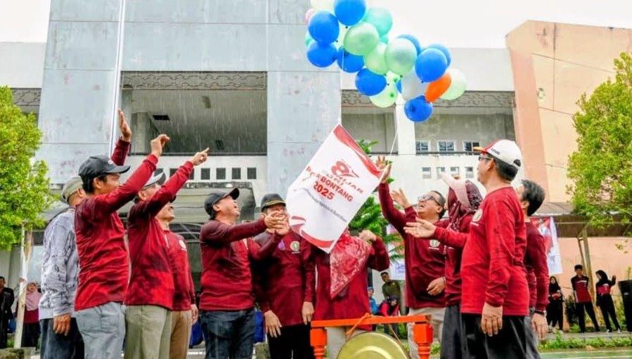 Guru Bermutu, Indonesia Maju: Porsenijar 2025 Resmi Dibuka di Bontang