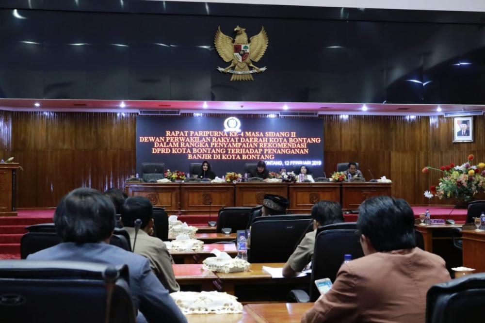 Pansus Banjir DPRD Bontang Serahkan Hasil Kajian ke Pemkot