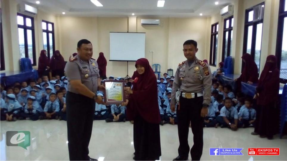 Kapolres Bontang Sambut Kunjungan Ratusan Murid SD Hidayatullah