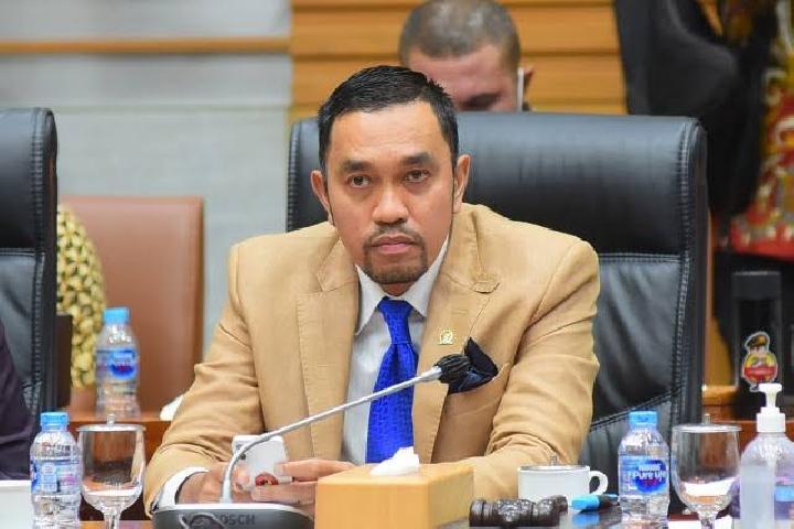 Alasan Sahroni Dicopot dari Wakil Ketua Komisi III DPR RI