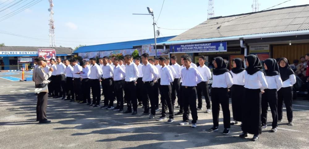 Polres Bontang Beri Pembinaan dan Pelatihan ke Calon Pendaftar Polri