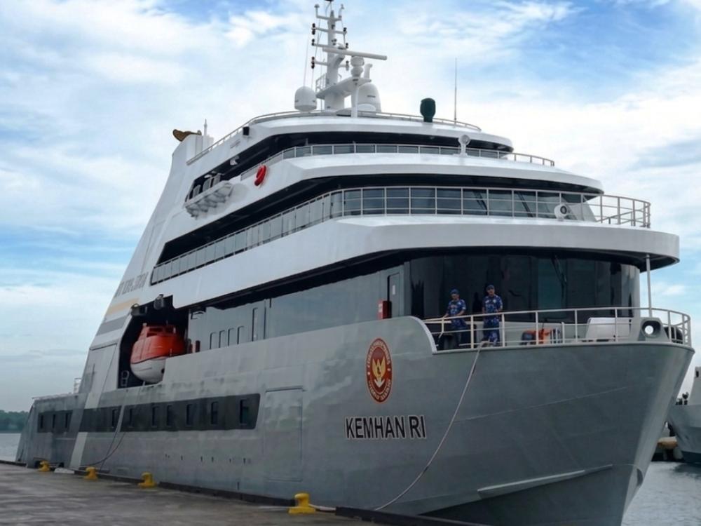 Mengapa Kapal J7 Explorer Berlogo Kemenhan?  