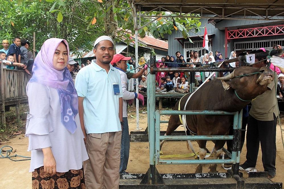 Seribu Lebih Warga Guntung Terima Daging Kurban