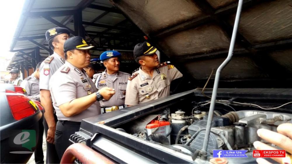 Periksa Kendaraan Operasional Polisi, Kapolres Temukan Sejumlah Kendaraan Tidak Sehat