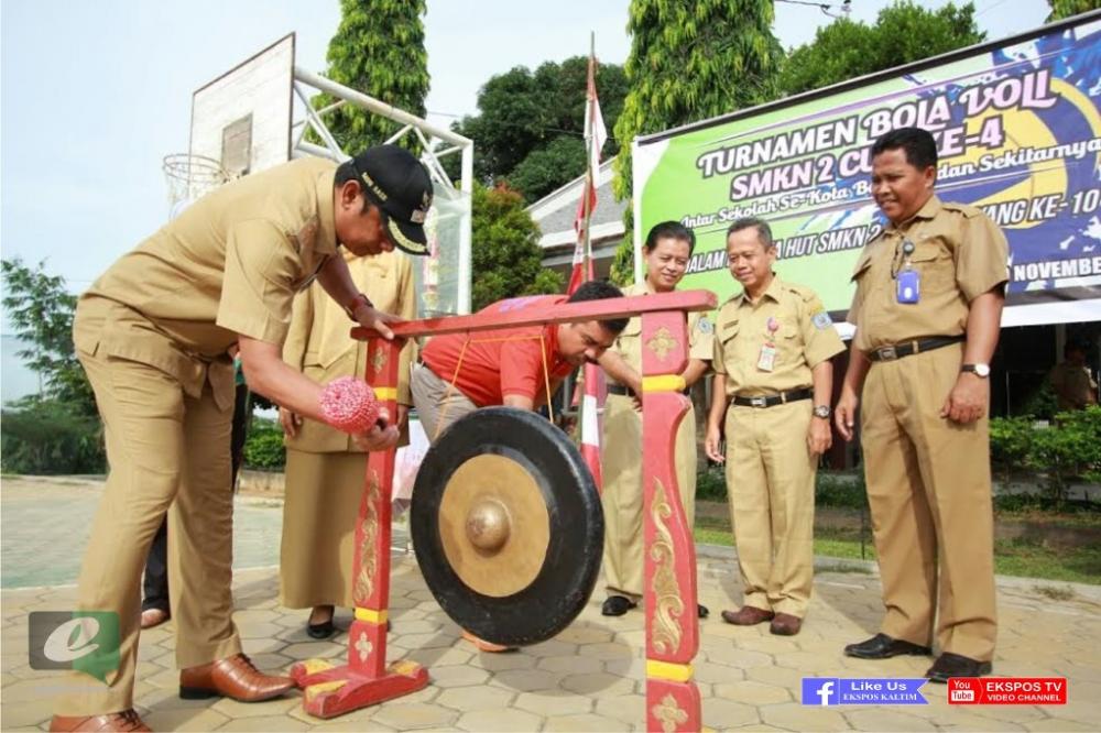 Buka Turnamen Voli Antar-pelajar, Wawali: Energi Lebih Pelajar Bisa Tersalurkan di Ranah Positif