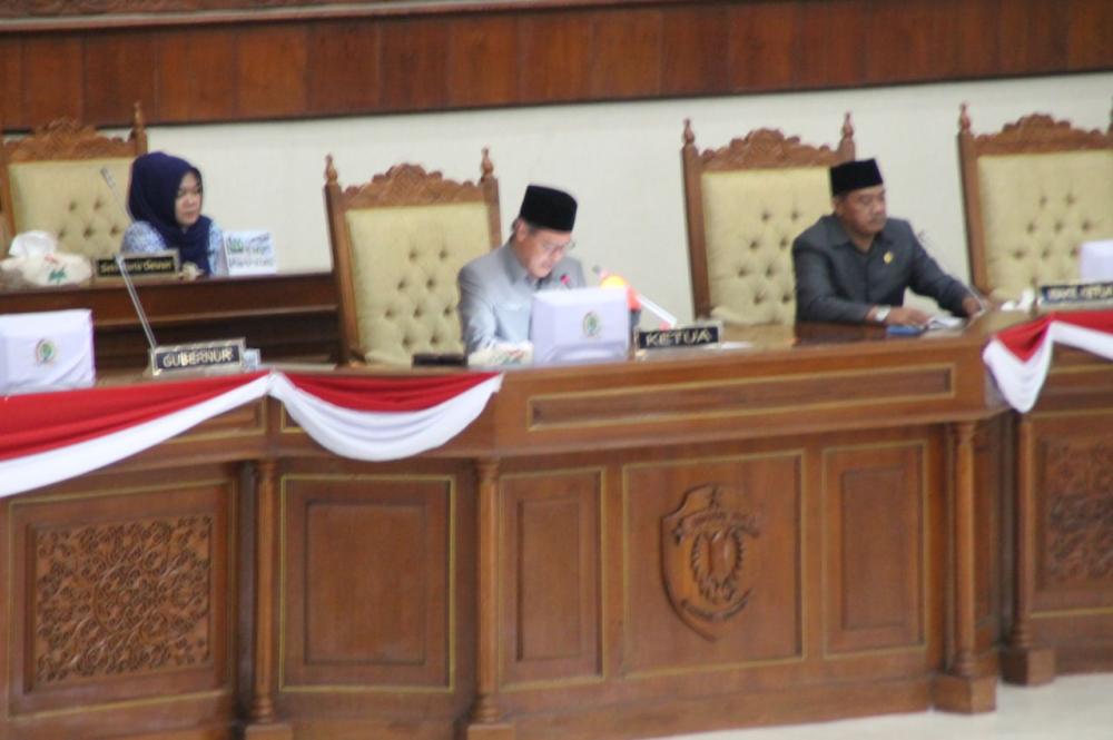 DPRD dan Pemprov Kaltim Paripurnakan 4 Raperda