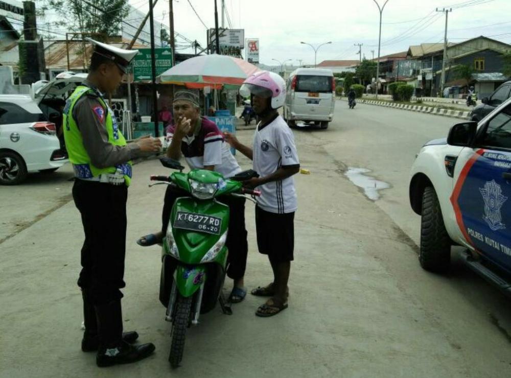 Polres Kutim Teken 739 Surat Tilang, Mayoritas Tidak Menggunakan Helm