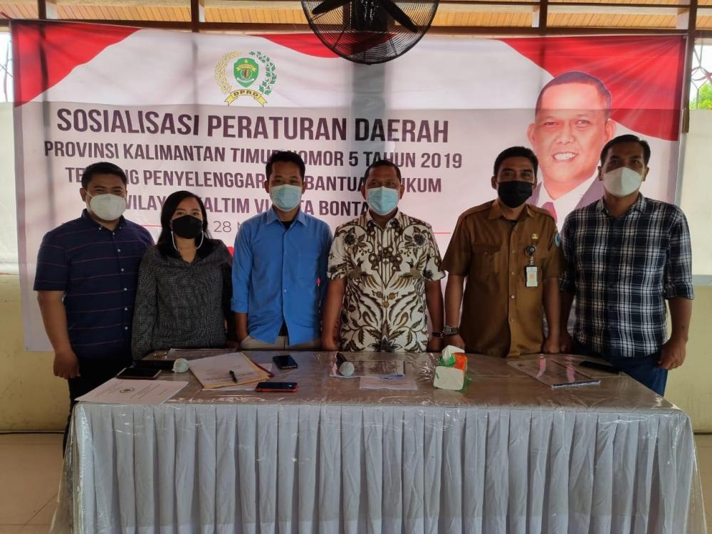 Henry Pailan Sosialisasikan Perda Bantuan Hukum ke Warga Bontang