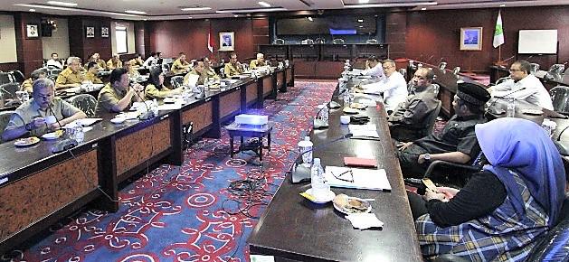 Upaya Percepatan KUPA dan PPAS, Banggar DPRD Kaltim Rapat Bersama Tim Anggaran