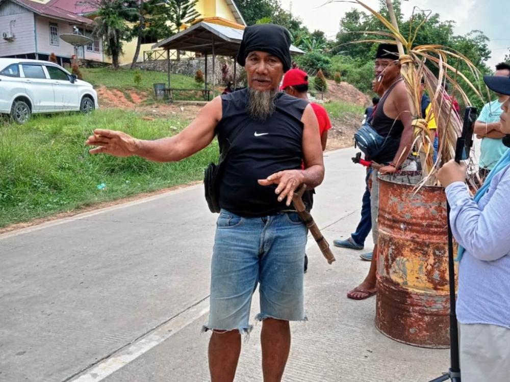 Mengenang Russel: Simbol Nurani Warga Muara Kate, Perjuangan dan Warisan yang Tetap Hidup