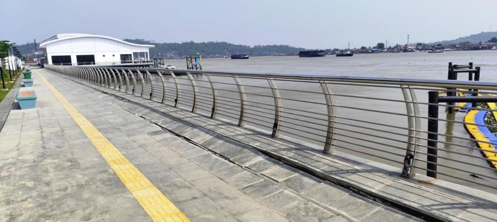 Belum Dua Bulan Diresmikan, Pedestrian Teras Samarinda II Ambles: Siapa yang Bertanggung Jawab?