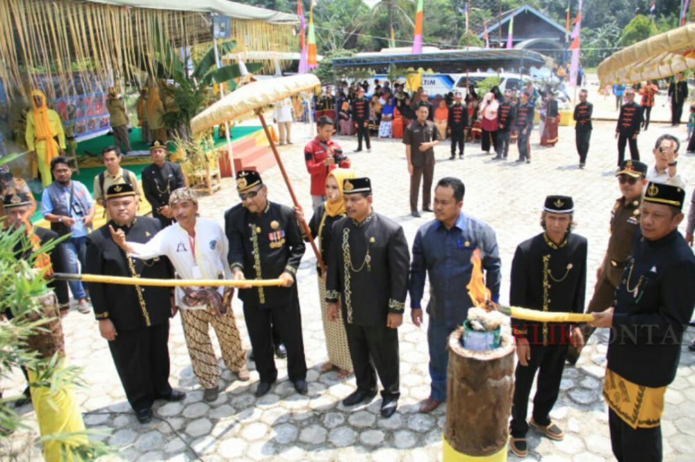 Wawali Basri Buka Erau Pelas Benua Guntung 2018
